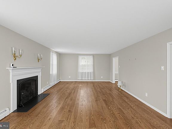 5th image of 1039 Stevens Dr