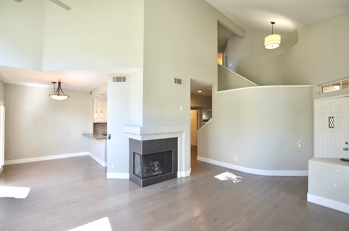 Building Photo - 140 Montara Dr