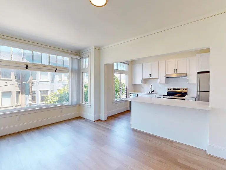 1335 Washington St #8 — Photo 1
