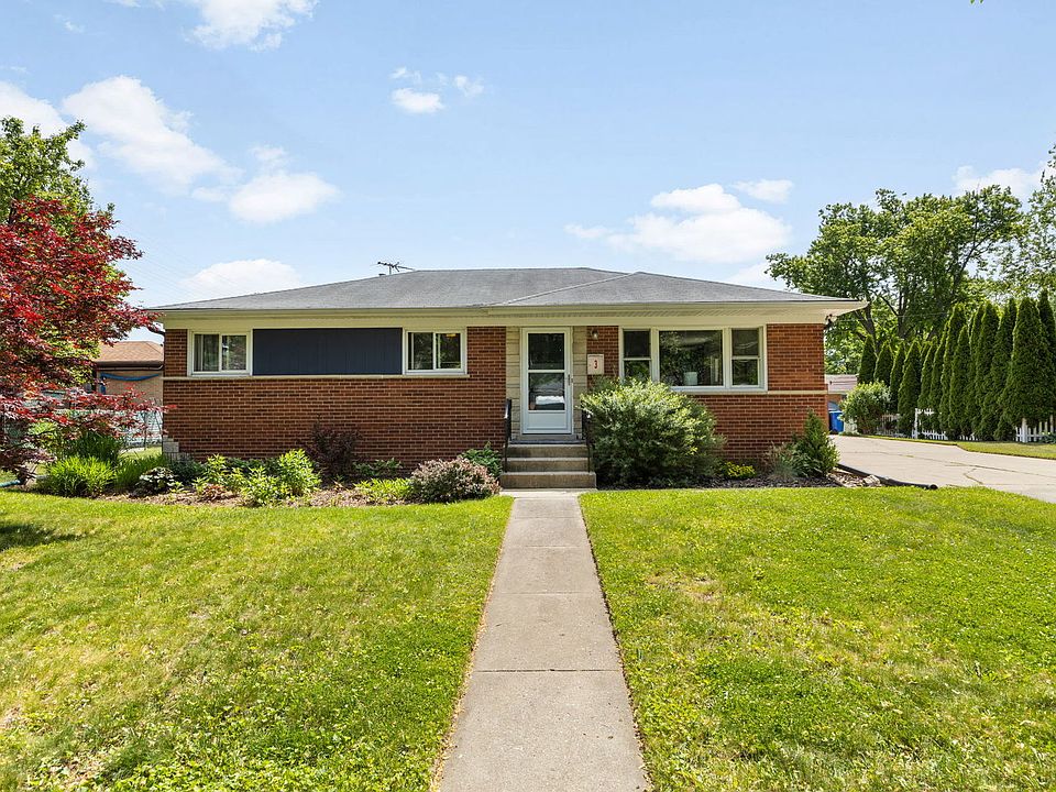 1st image of 3 Audrey Ln