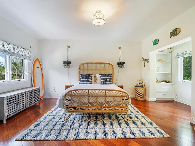 2449 S Bayshore Dr — Photo 15