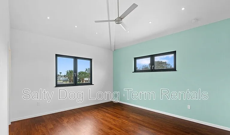 3001 John Anderson Dr — Photo 19