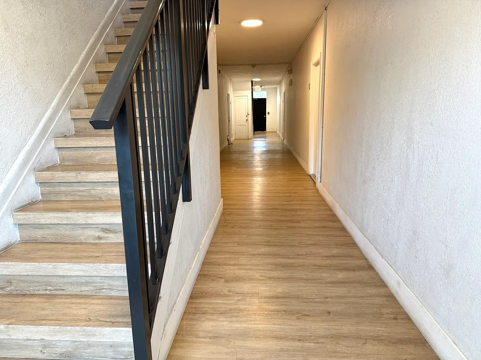 919 SW 6th St — Photo 3