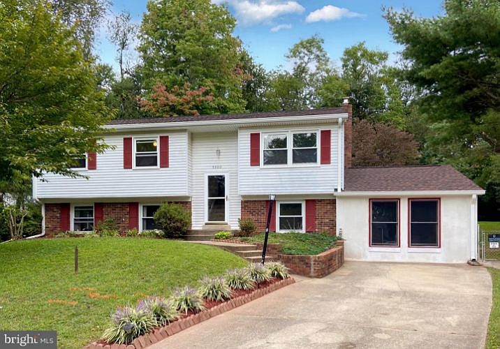 1st image of 5300 Macwood Dr
