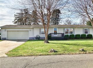 4216 Belden Dr SE, Uhrichsville, OH 44683