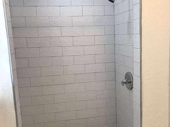 5th image of 1501 Woodward St