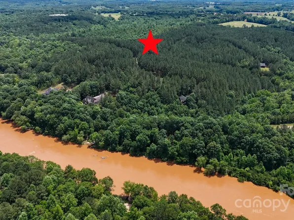 105 Whispering Pines Ln, Mooresboro, NC 28114