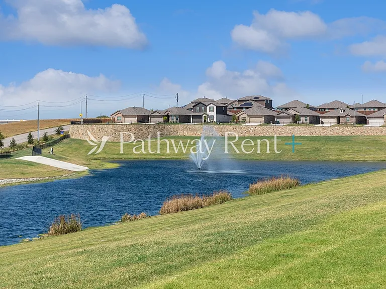 9449 Golden Tree Ave — Photo 18