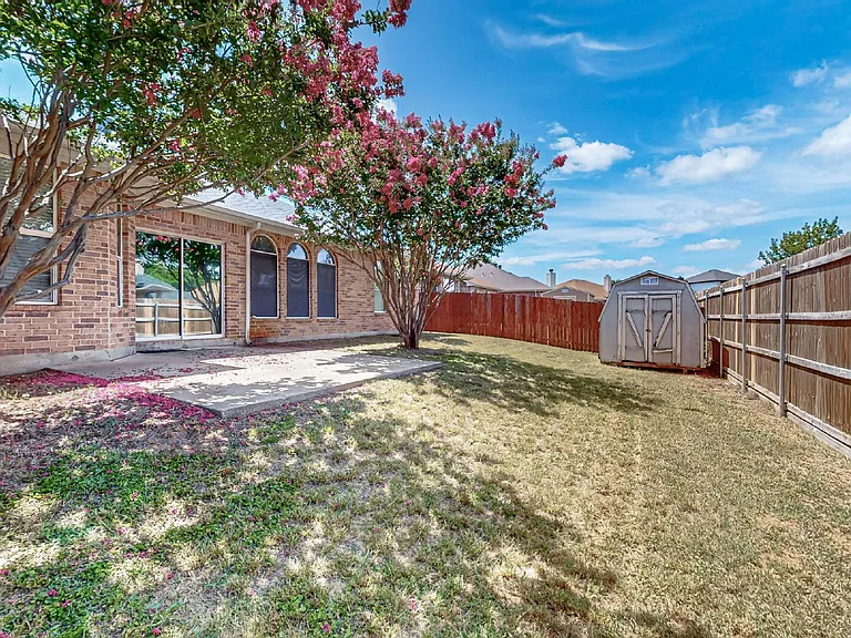 165 Hirth Dr — Photo 31