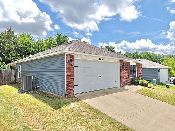 3rd image of 1170 S Kingfisher Ln