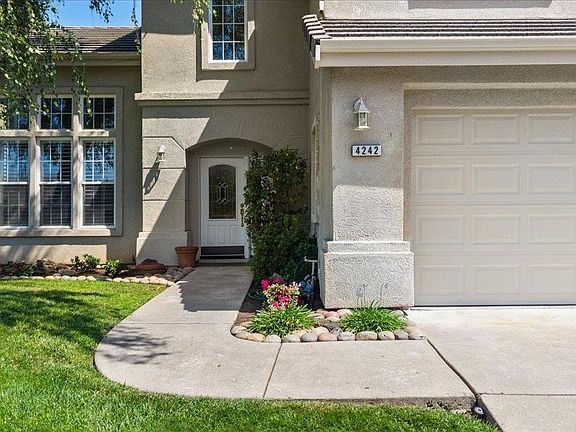 4th image of 4242 Pinehurst Cir