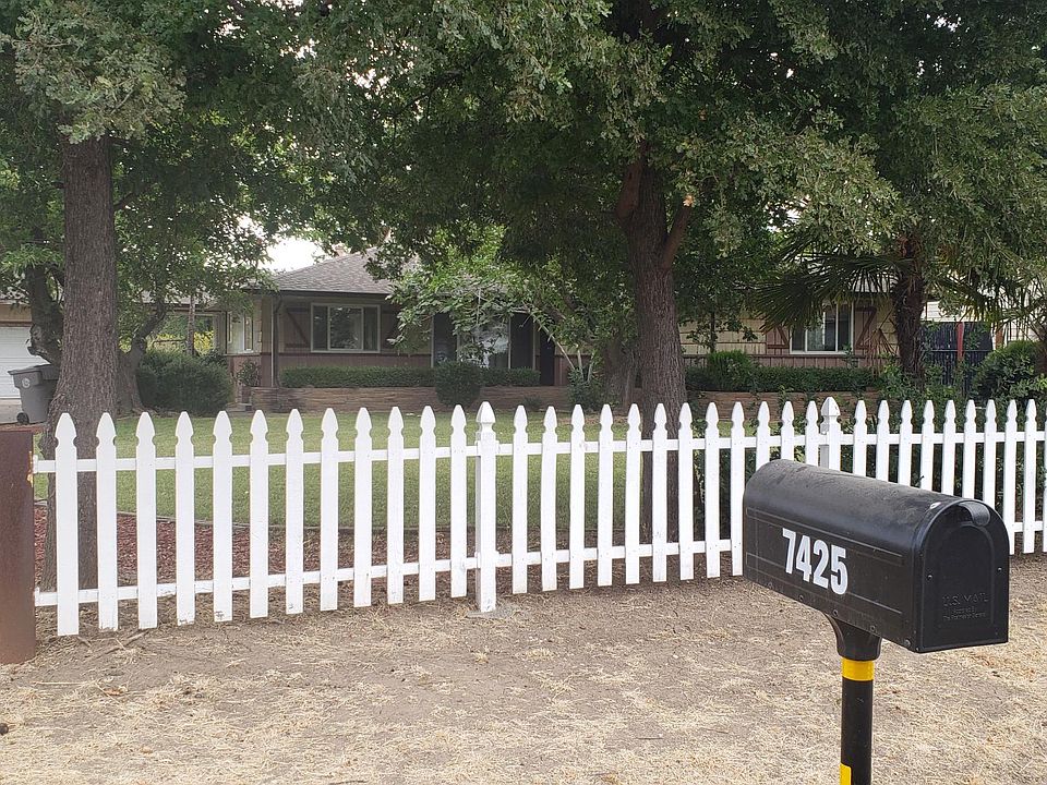 2nd image of 7425 Henrietta Dr