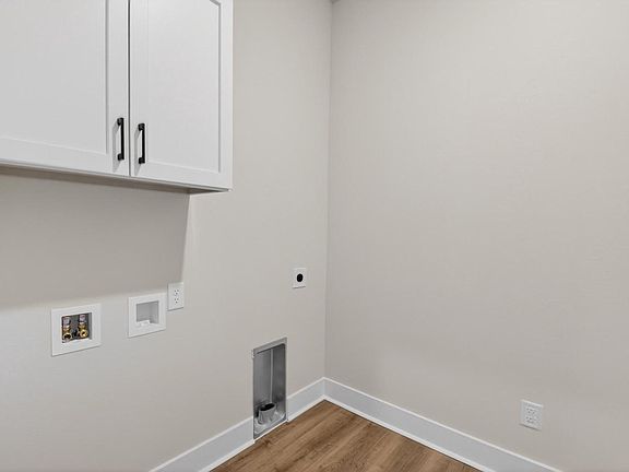 5th image of 528 Kiddle LANE