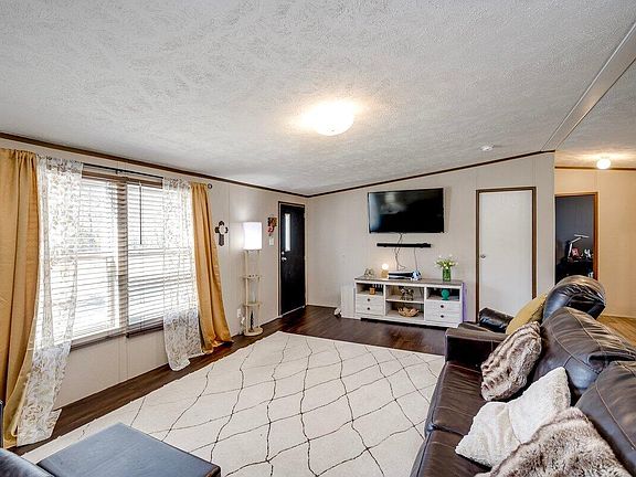 3rd image of 222 Bogeyville Rd