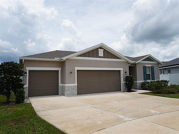 3rd image of 236 HILLCREST DRIVE