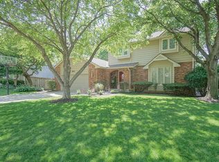 901 Twin Ridge Rd, Lincoln, NE 68510