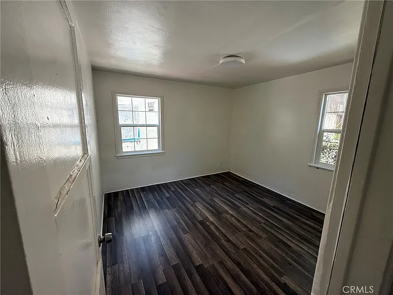 783 Worcester Ave — Photo 11
