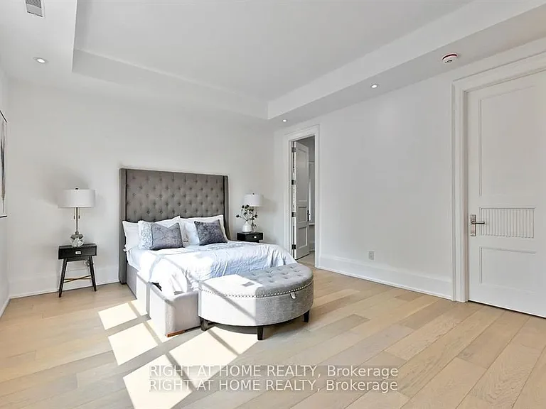 27 Hurlingham Cres — Photo 31