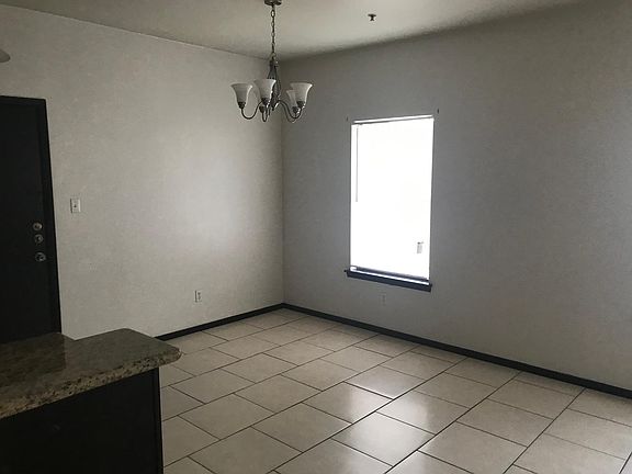 4th image of 4618 N Cypress St APT 1