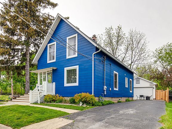 2nd image of 160 Sunnyside Pl