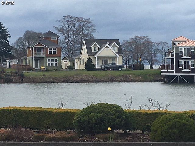 1st image of 12 Mill Pond Ln