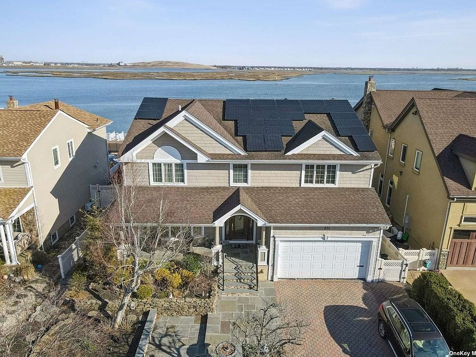 1st image of 311 Harbor Dr