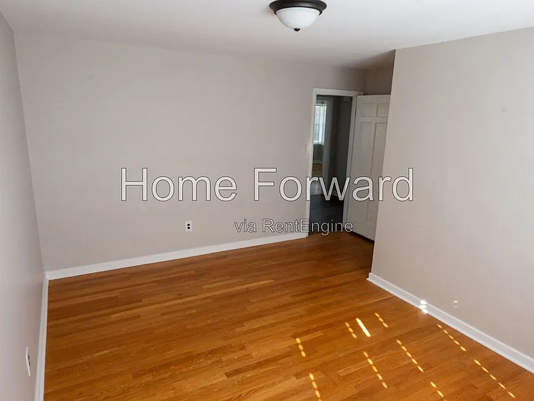 517 N 3rd St — Photo 18