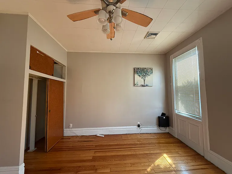 308 Columbia Ave #2R — Photo 11