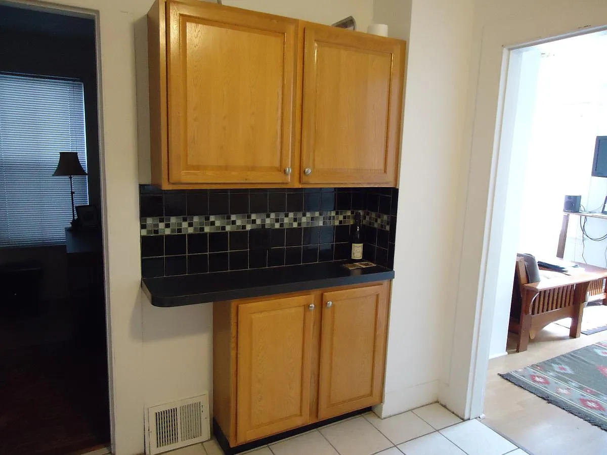 2 bed, 850 sqft, $1,995 — Photo 2