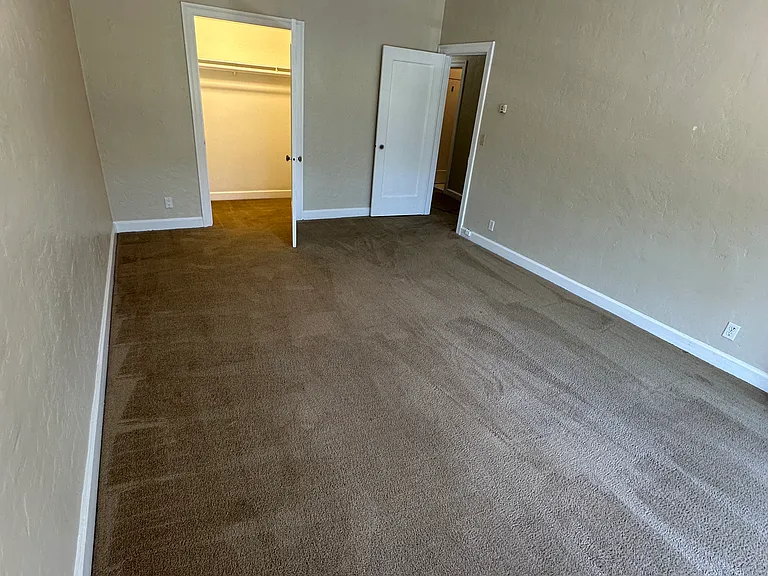 1672 Oxford St #1 — Photo 6