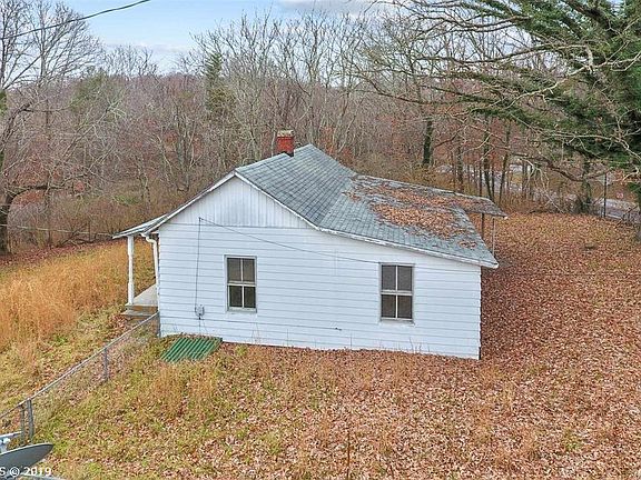 3rd image of 611 Mabry Ln