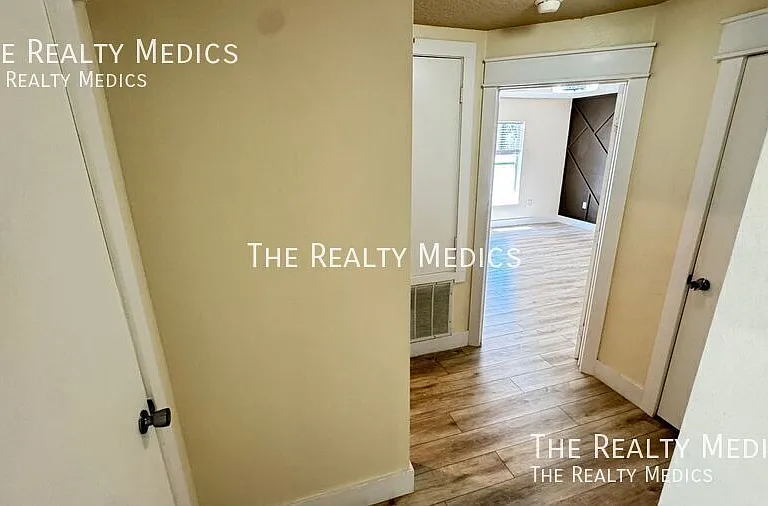 1040 Elderberry Dr — Photo 24