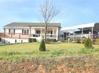 830 Green Acres Rd, Seneca, SC 29678