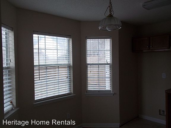 5th image of 7368 Essex Dr