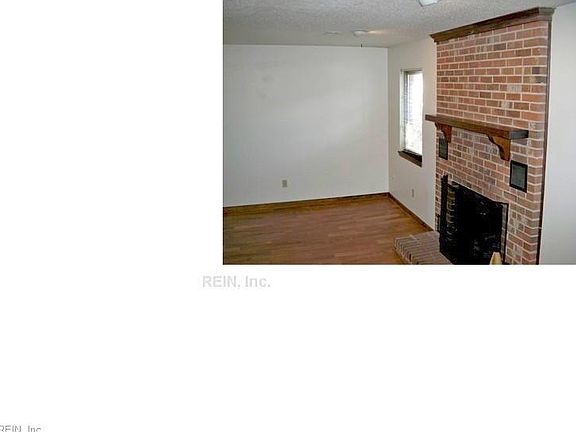 2nd image of 161 Windsor Castle Dr APT A
