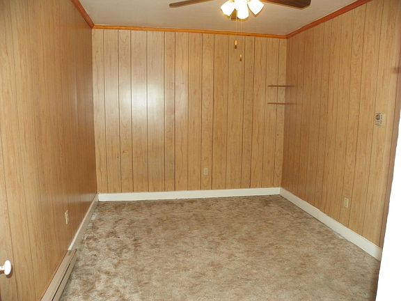 bedroom (13'-1/2 x 9'-1/2) 