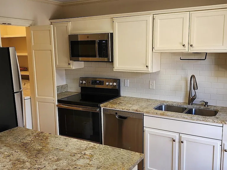 10149 Jefferson Hwy — Photo 4