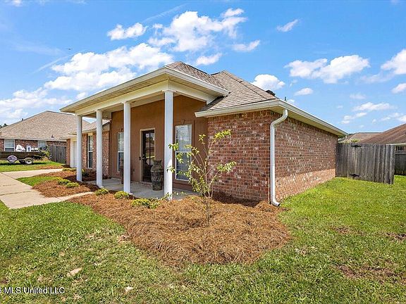 3rd image of 187 Cedar Spring Cir