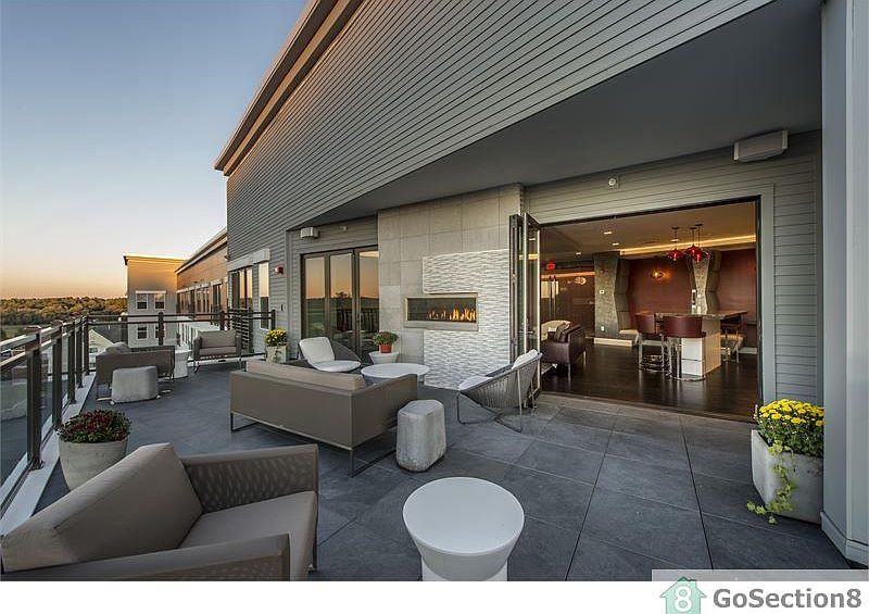 32 2ND AVE Burlington MA Zillow