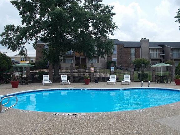 Town Village South Apartments