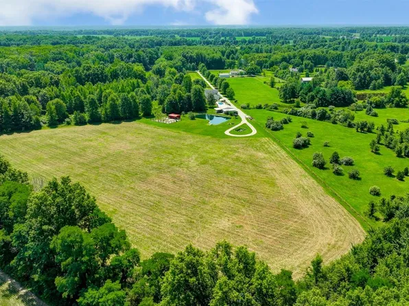 947 Ward Koebel Rd, Oregonia, OH 45054