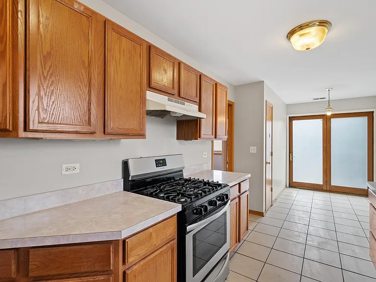 1610 S Union Ave #1 — Photo 5