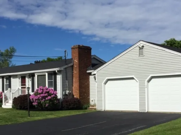 31 Orchard Farm Rd, York, ME 03909