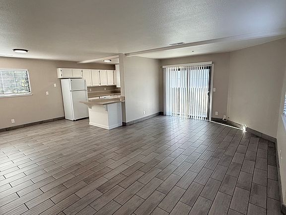 2nd image of 422 Baron Ct