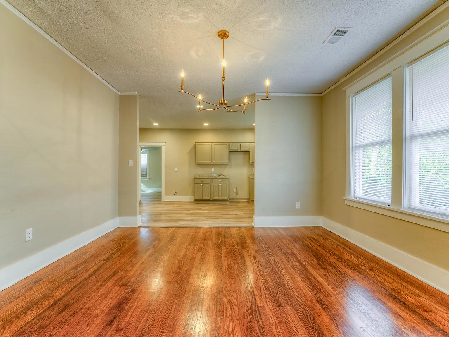 3 bed, 1607 sqft, $1,795 — Photo 4