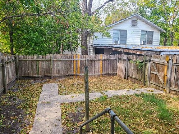 3rd image of 1608 Ursuline Ave
