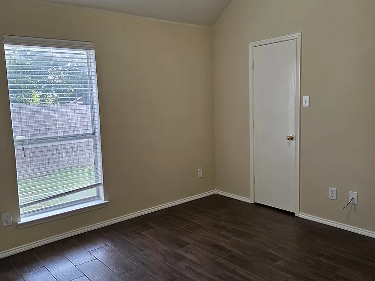 12100 Worthwood St — Photo 24