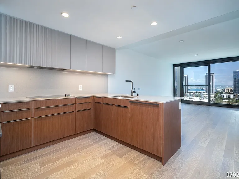 333 Ward Ave #1807 — Photo 10