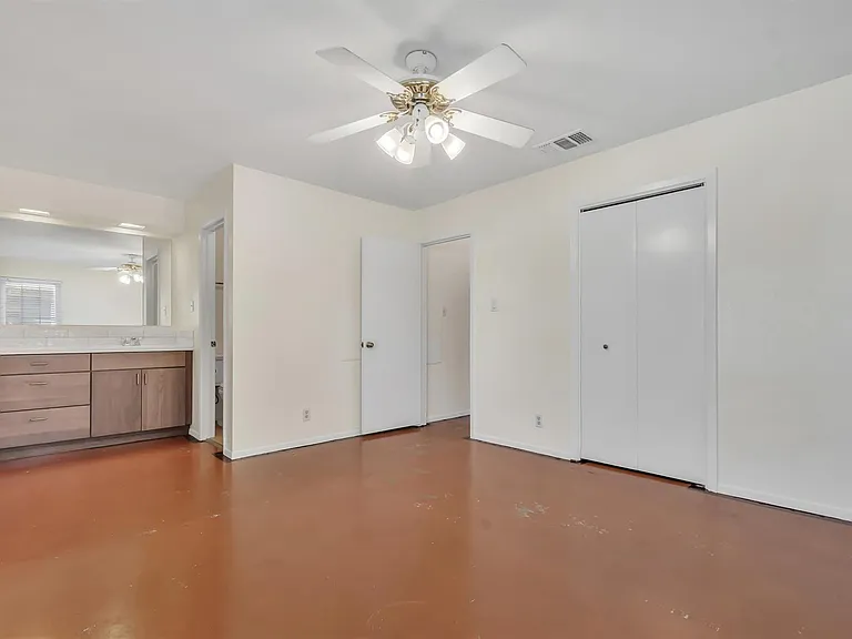 5703 W Gate Blvd #B — Photo 14