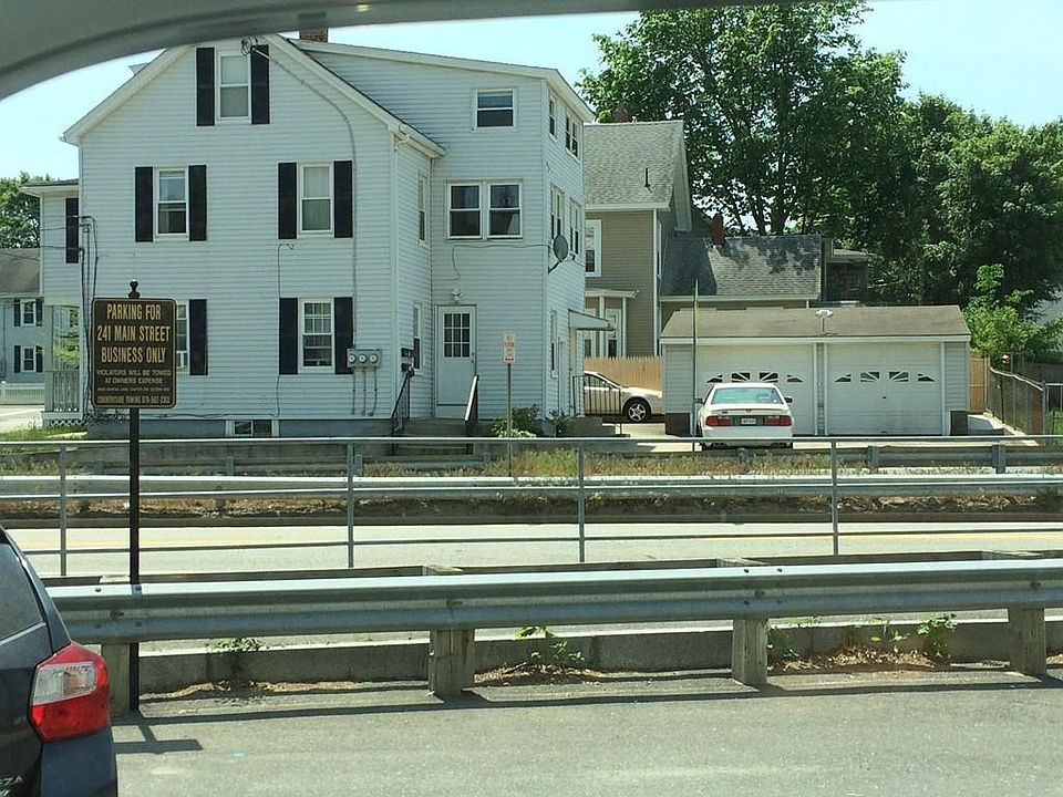 2nd image of 3 Grove St #2